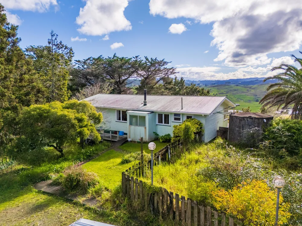 Photos of 488 Maungakaramea Road
