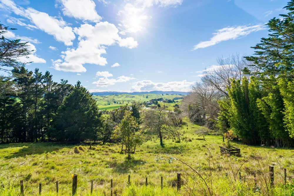 Photos of 488 Maungakaramea Road
