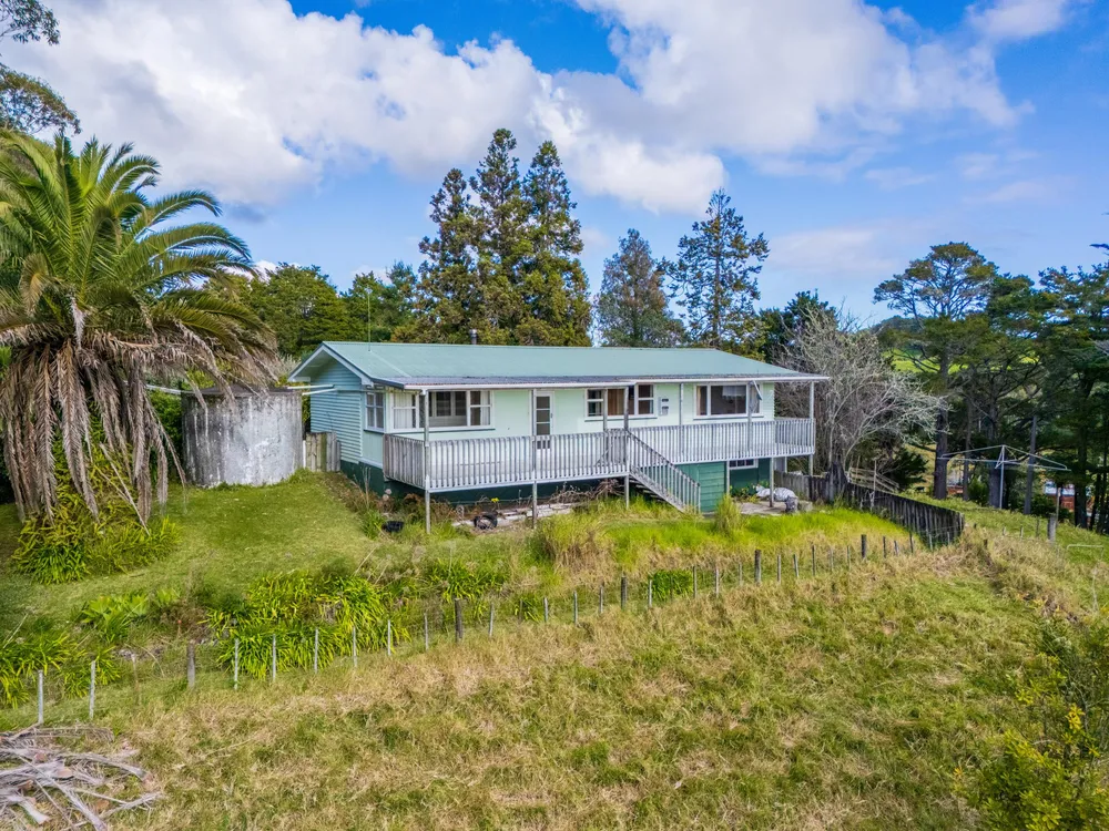 Photos of 488 Maungakaramea Road