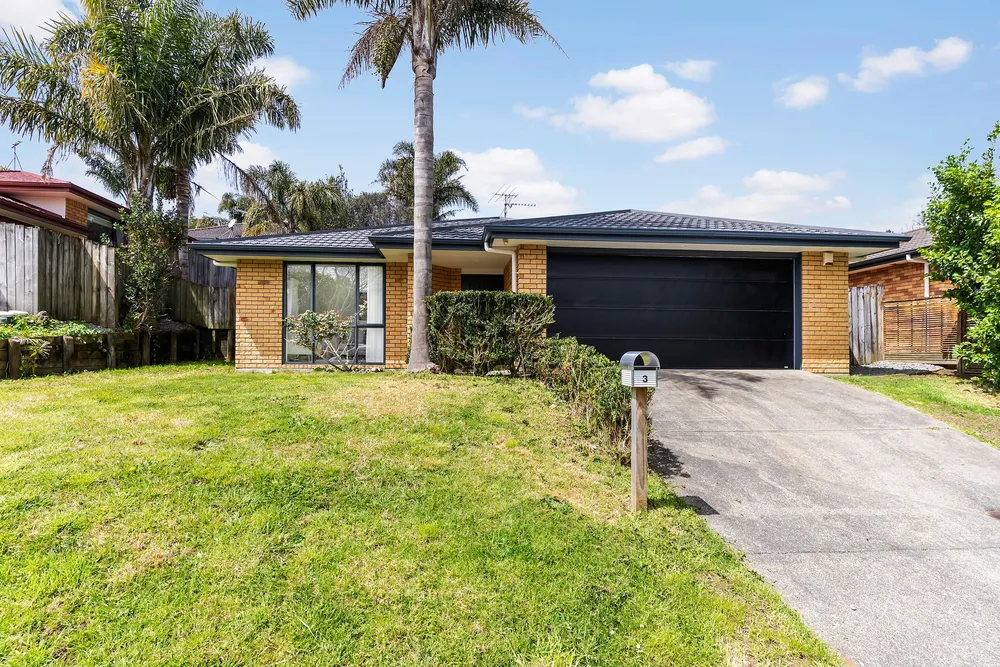 Photos of 3 Marbella Crescent