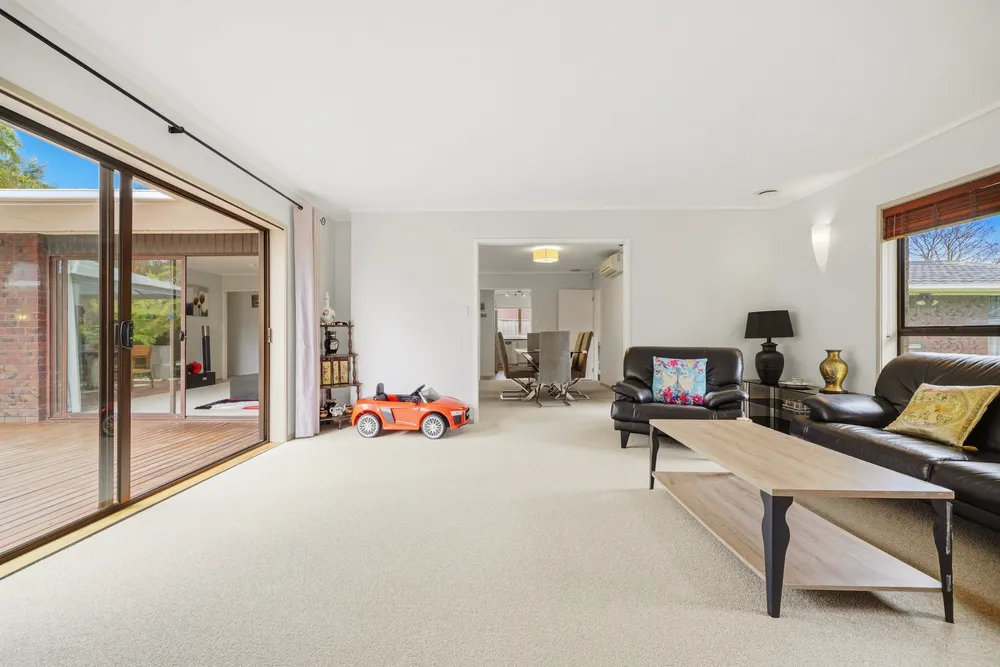 Photos of 10 Montclair Rise