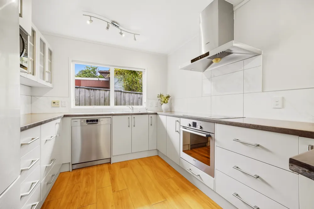 Photos of 10 Montclair Rise