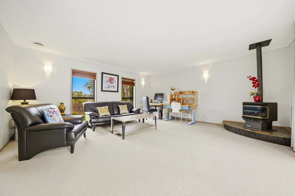 Photos of 10 Montclair Rise