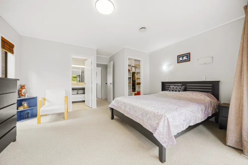 Photos of 10 Montclair Rise