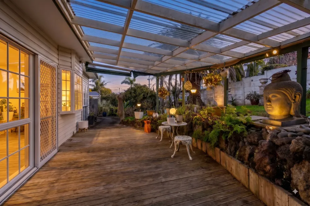 Photos of 469 Beach Road