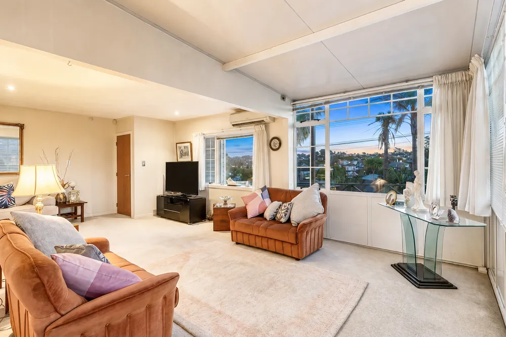 Photos of 469 Beach Road