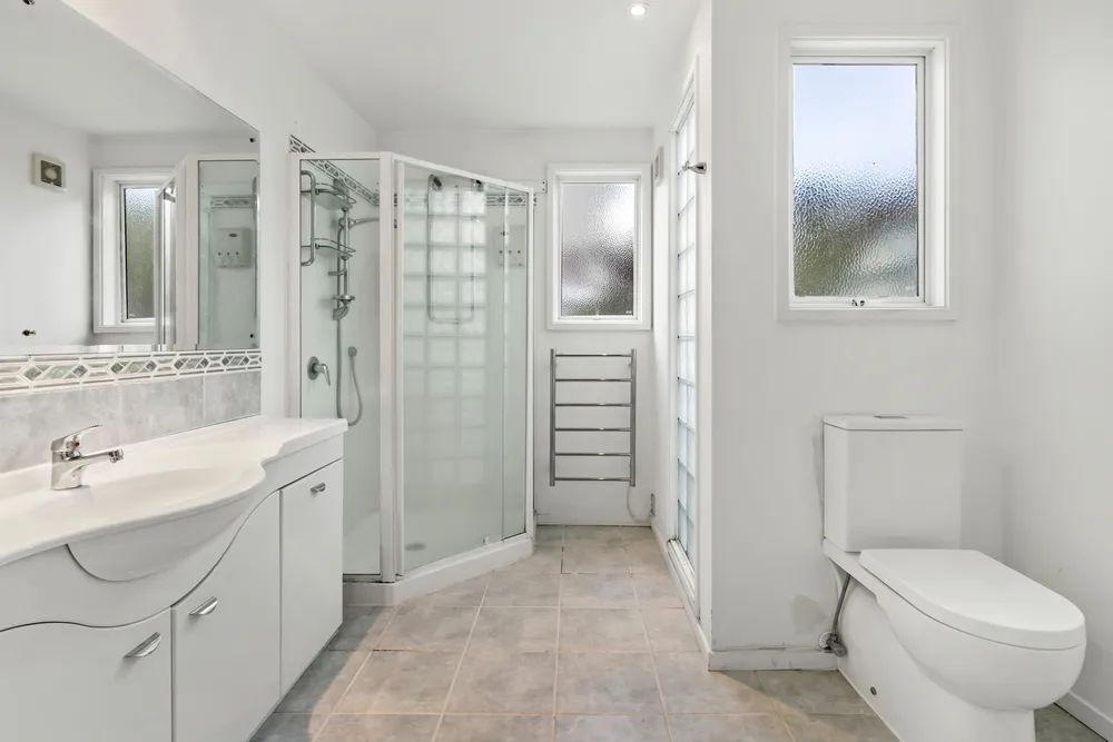 Photos of 469 Beach Road