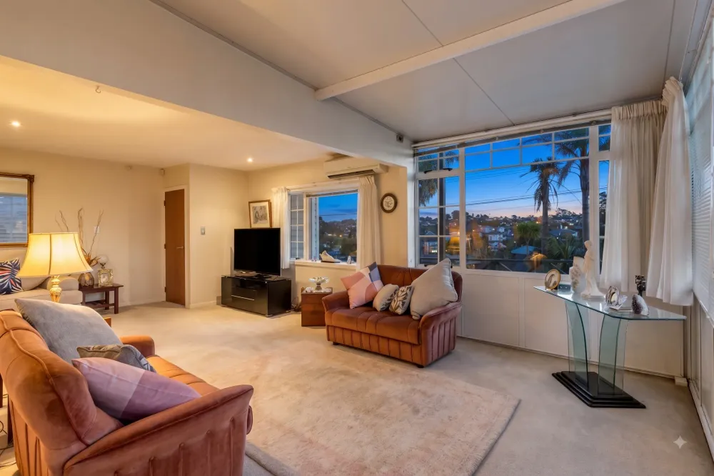 Photos of 469 Beach Road