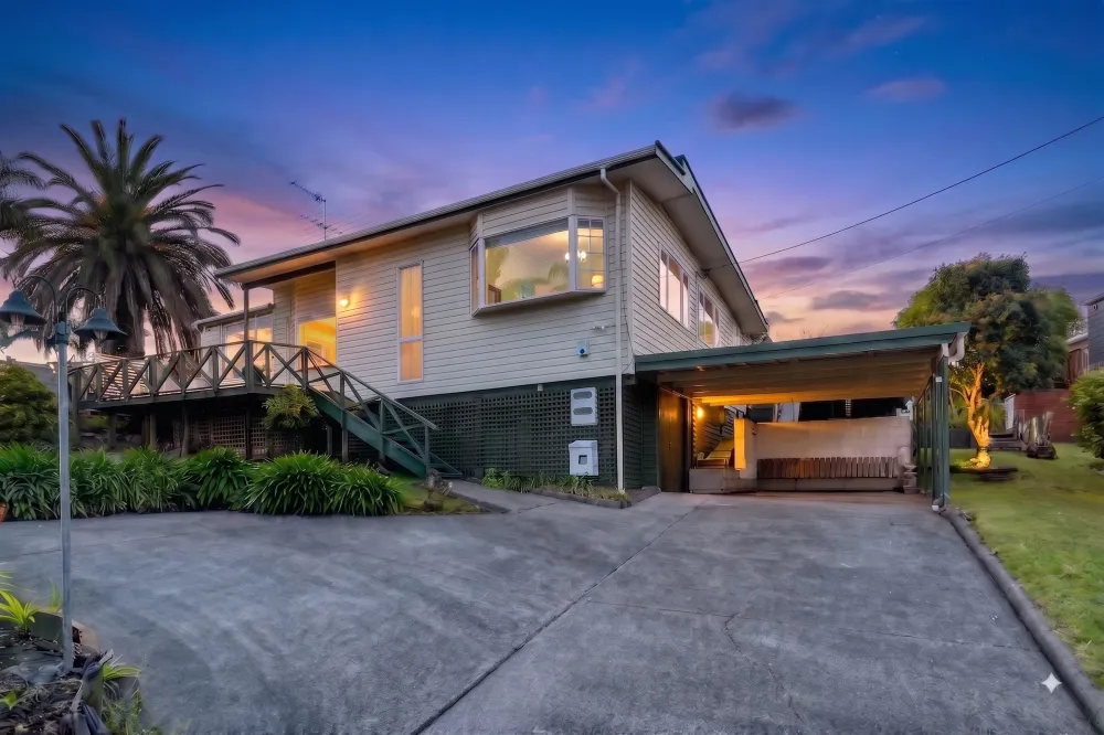 Photos of 469 Beach Road