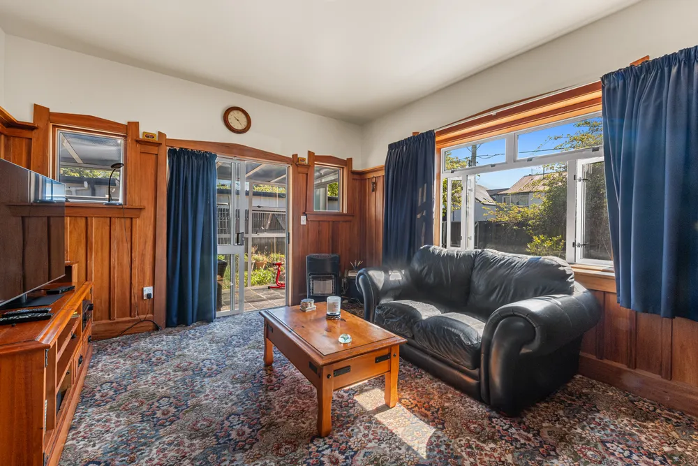 Photos of 6 Hume Street