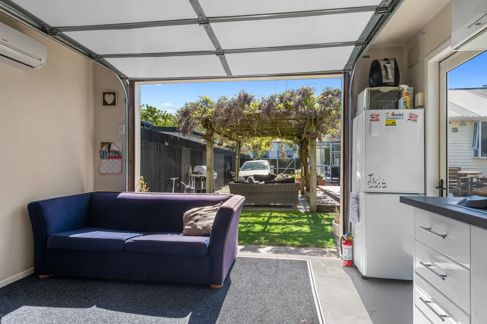 Photos of 6 Hume Street