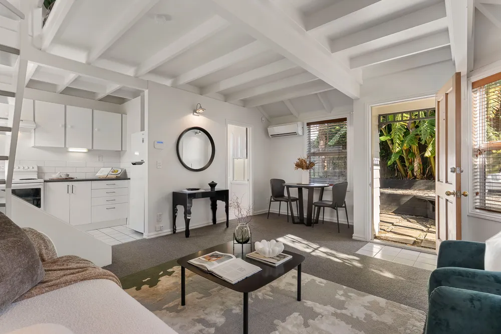Photos of 26B Cooper Street
