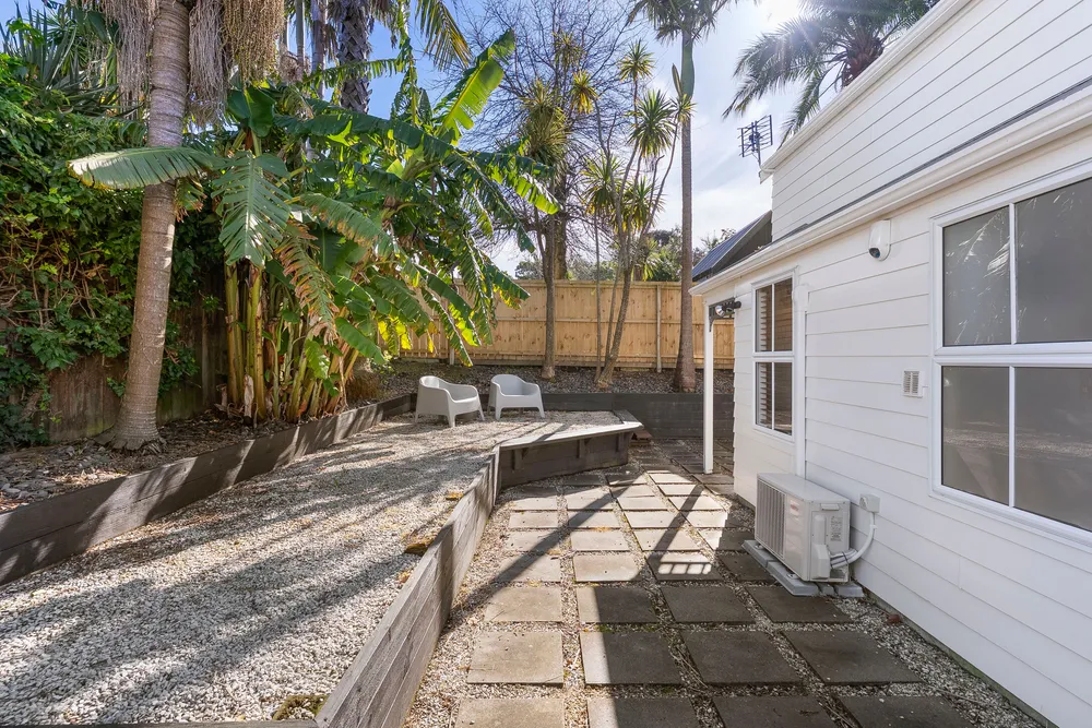 Photos of 26B Cooper Street