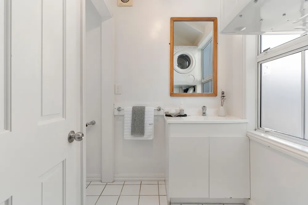 Photos of 26B Cooper Street