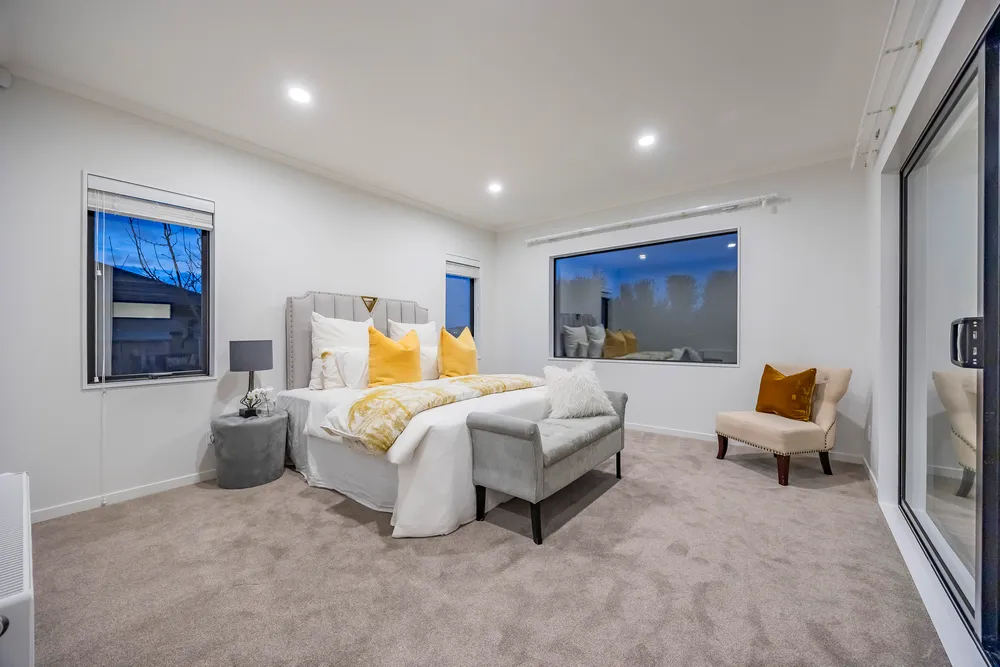 Photos of 130 Wainui Road