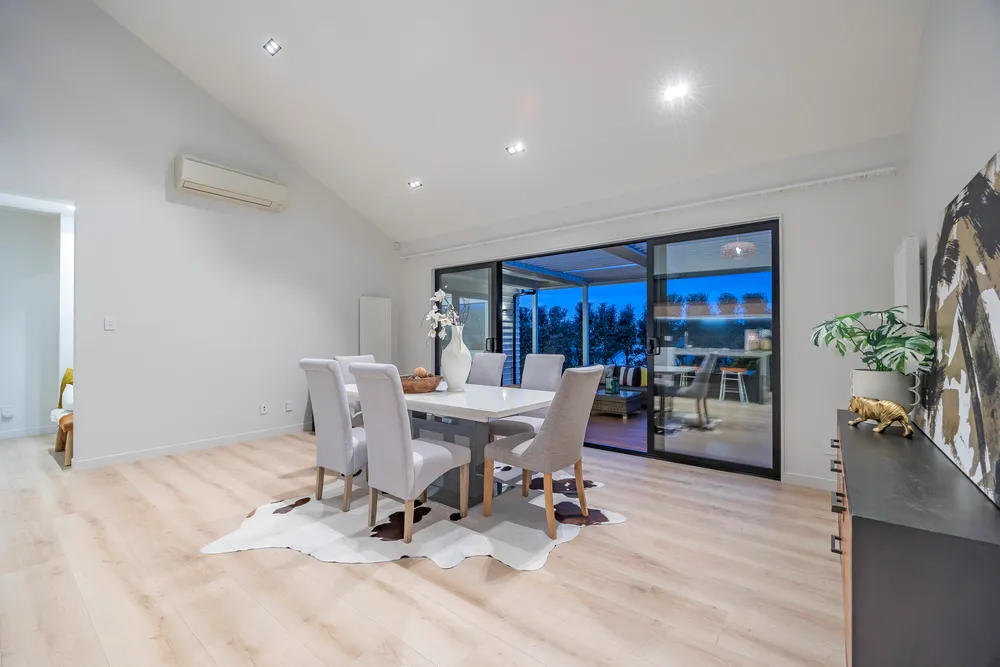 Photos of 130 Wainui Road