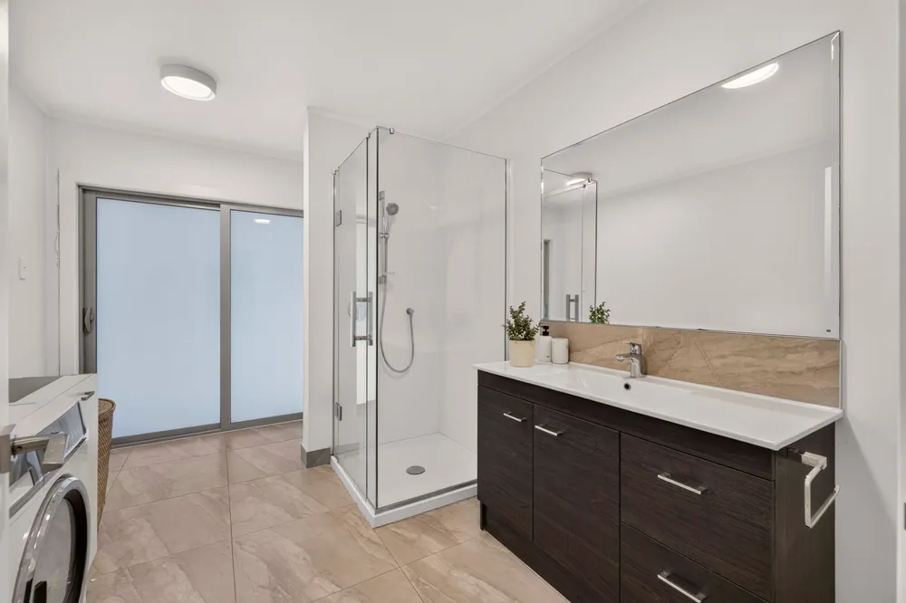 Photos of 20A Vanessa Crescent