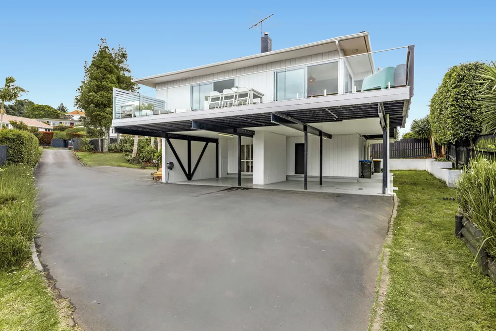 Photos of 20A Vanessa Crescent