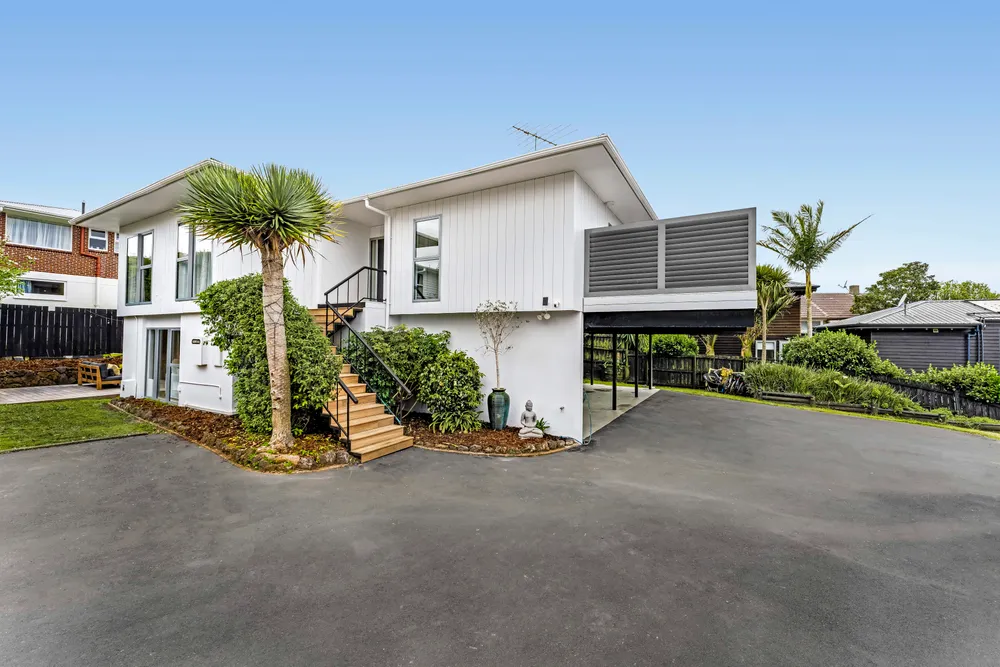 Photos of 20A Vanessa Crescent