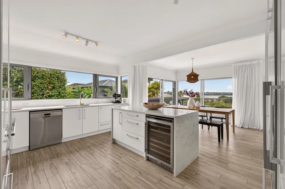 Photos of 20A Vanessa Crescent