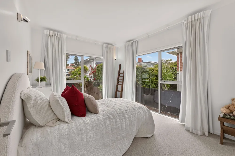 Photos of 20A Vanessa Crescent