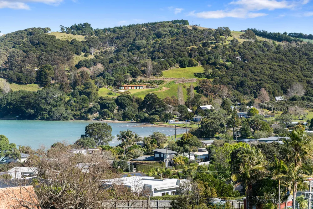 Photos of 15 Huia Street