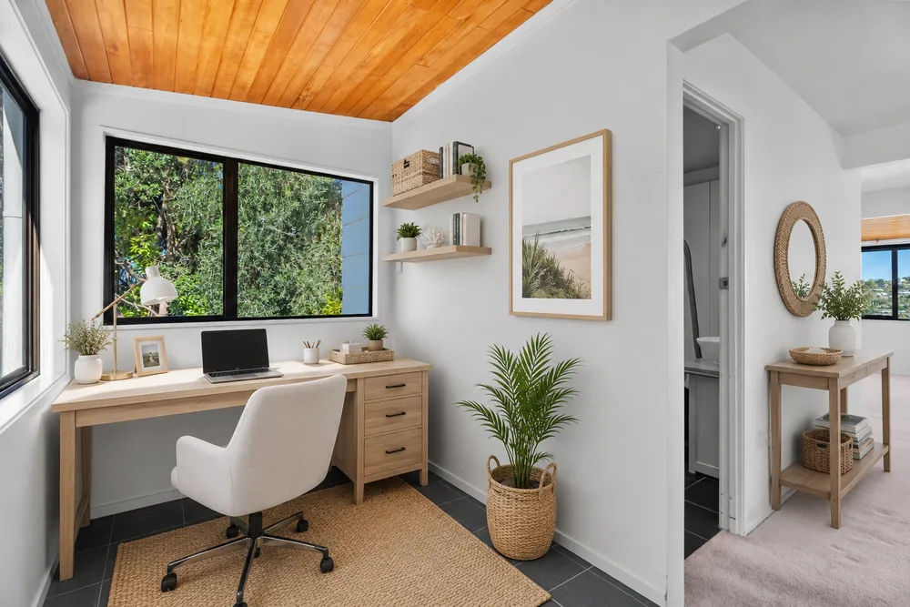 Photos of 15 Huia Street