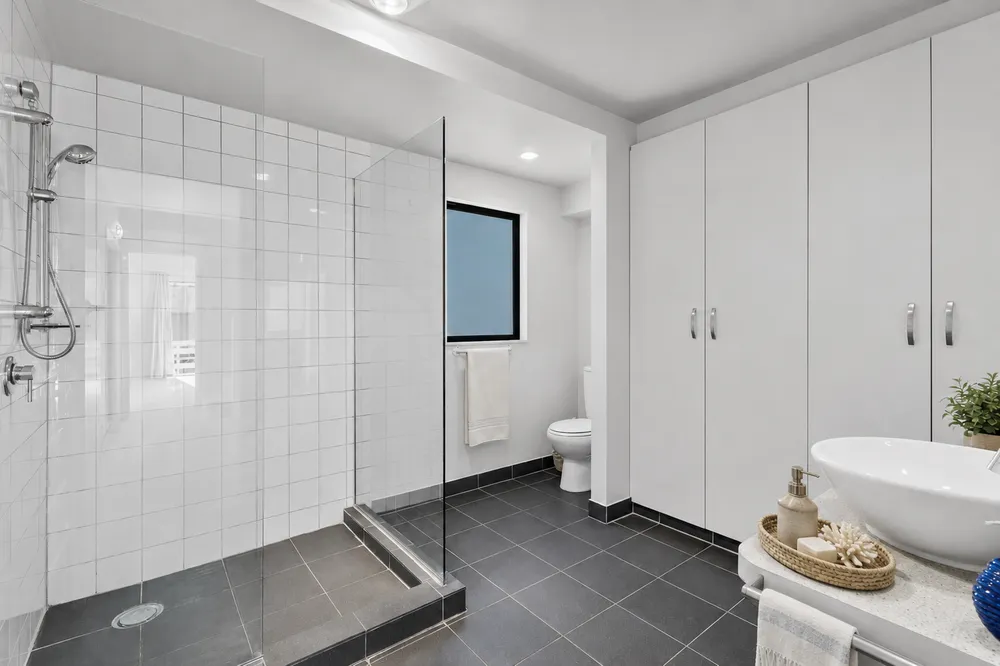 Photos of 15 Huia Street