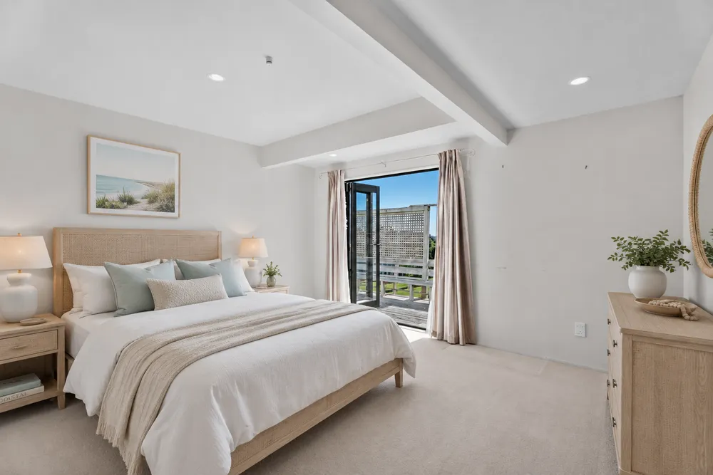 Photos of 15 Huia Street