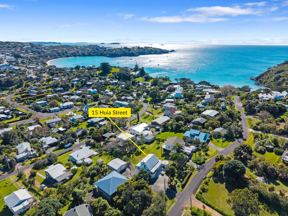 Photos of 15 Huia Street