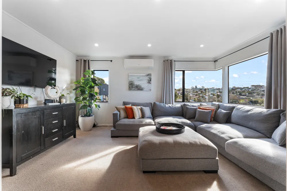 Photos of 10 Camilla Grove