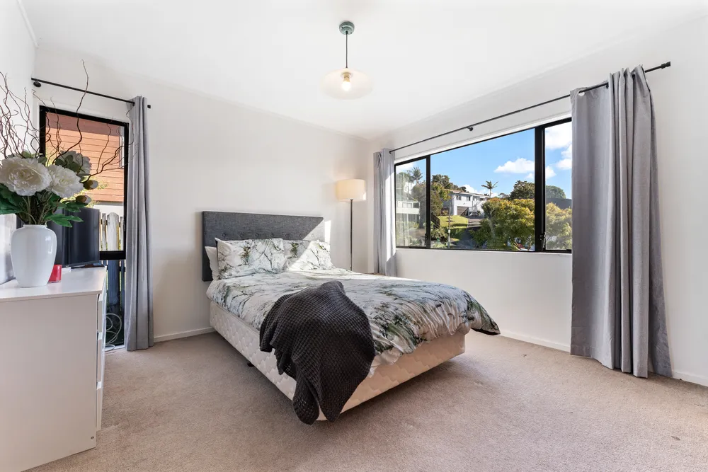 Photos of 10 Camilla Grove