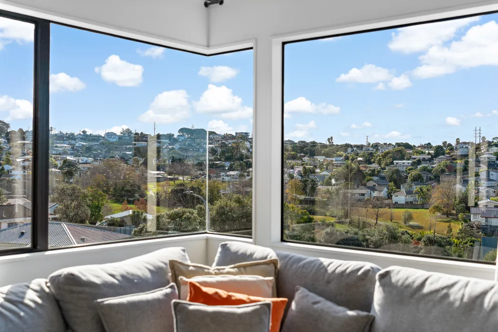 Photos of 10 Camilla Grove