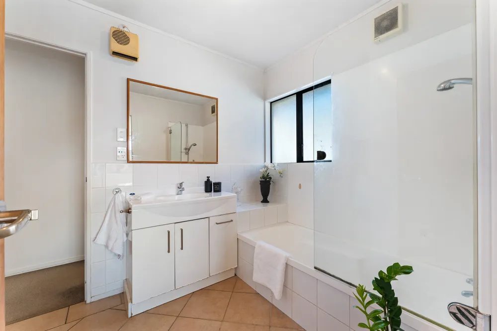 Photos of 10 Camilla Grove