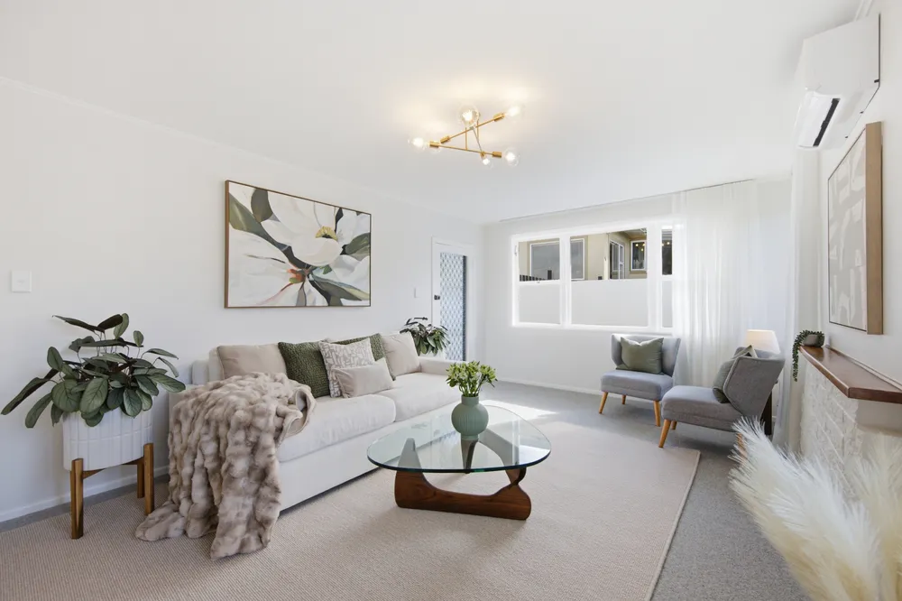 Photos of 27 Hillview Avenue