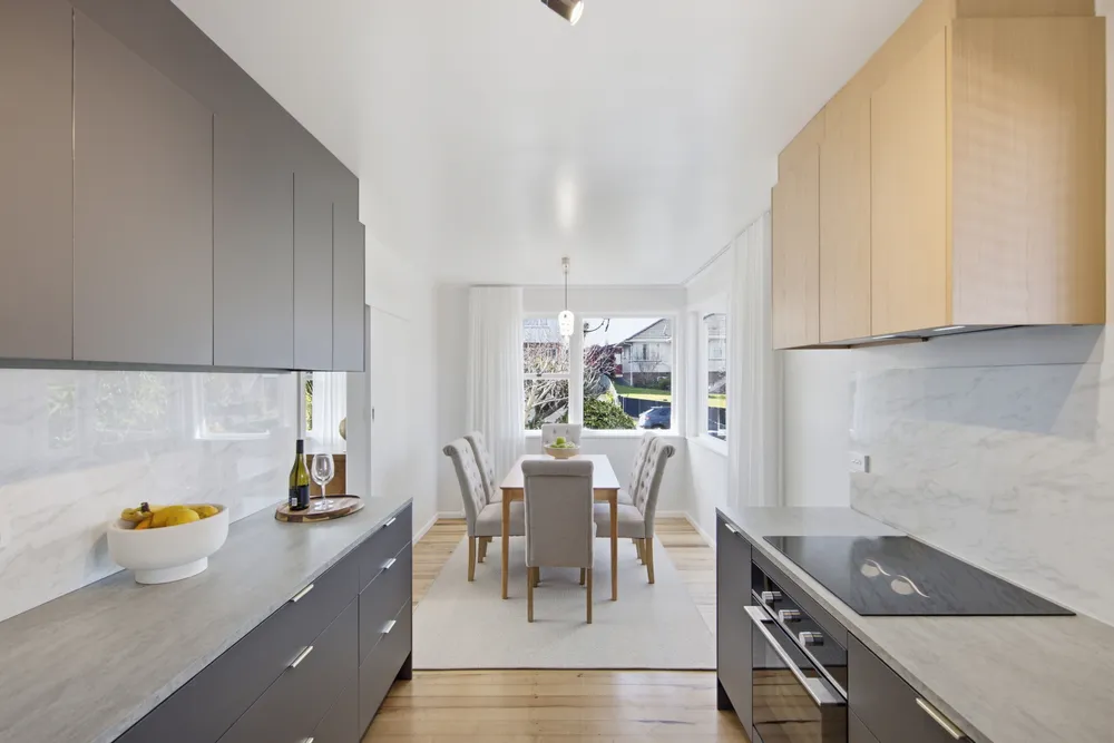 Photos of 27 Hillview Avenue