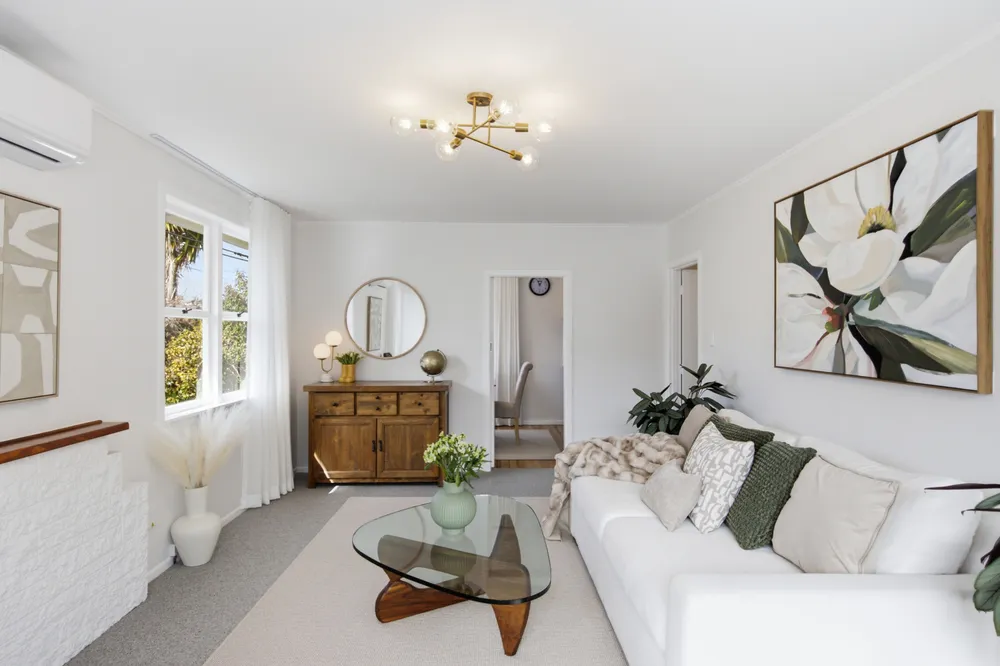 Photos of 27 Hillview Avenue