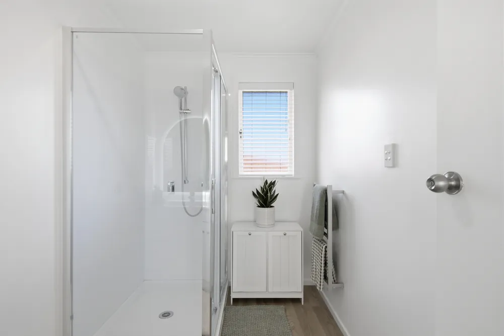 Photos of 27 Hillview Avenue