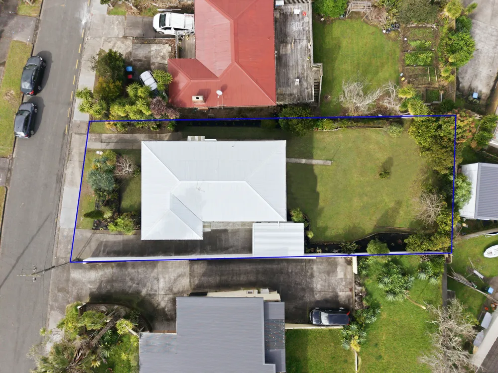 Photos of 27 Hillview Avenue