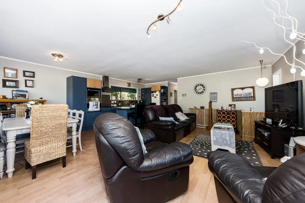 Photos of 21 Anna Watson Road
