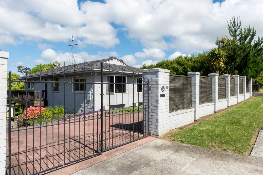 Photos of 21 Anna Watson Road