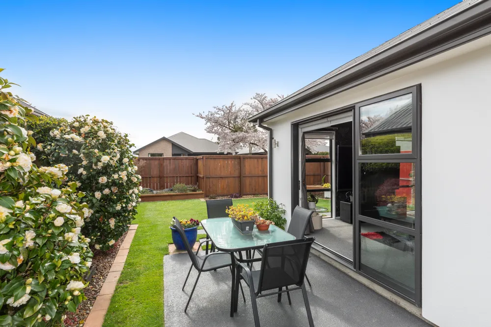 Photos of 37 Little Oaks Drive