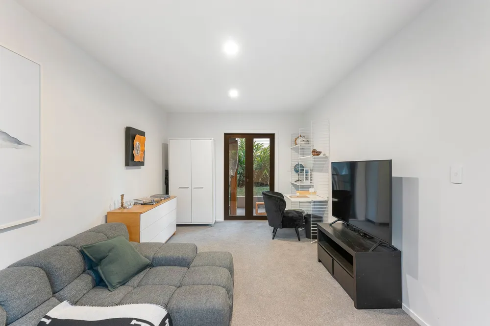 Photos of 112 St Stephens Avenue