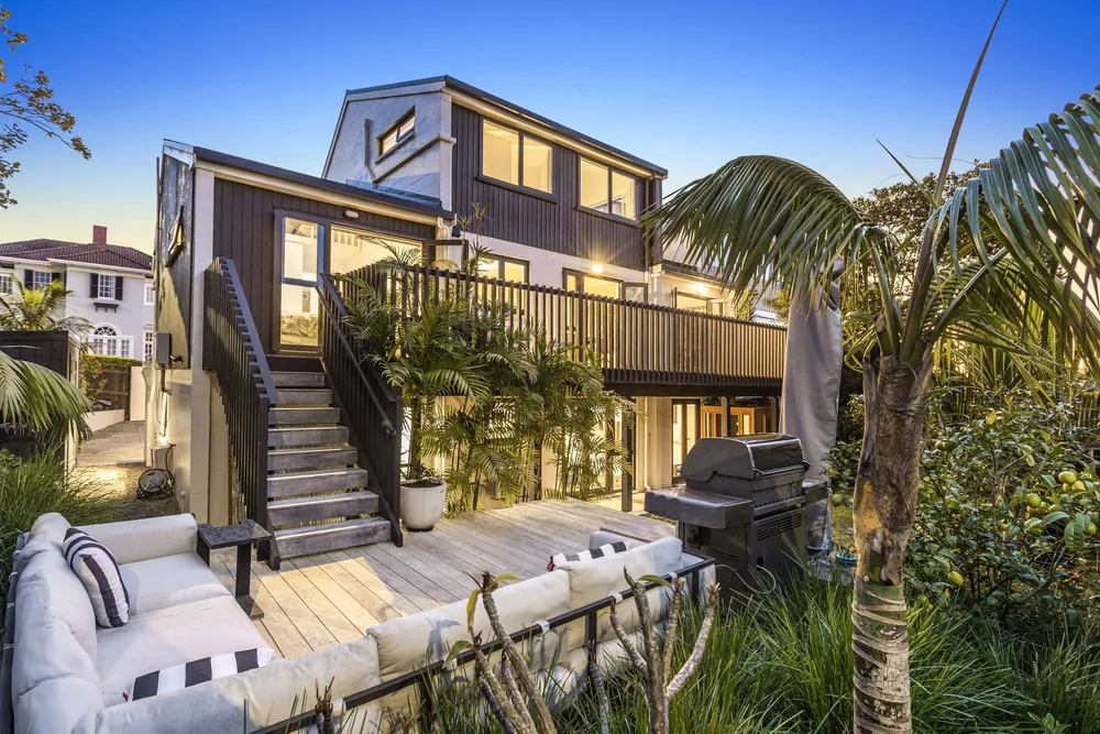 Photos of 112 St Stephens Avenue