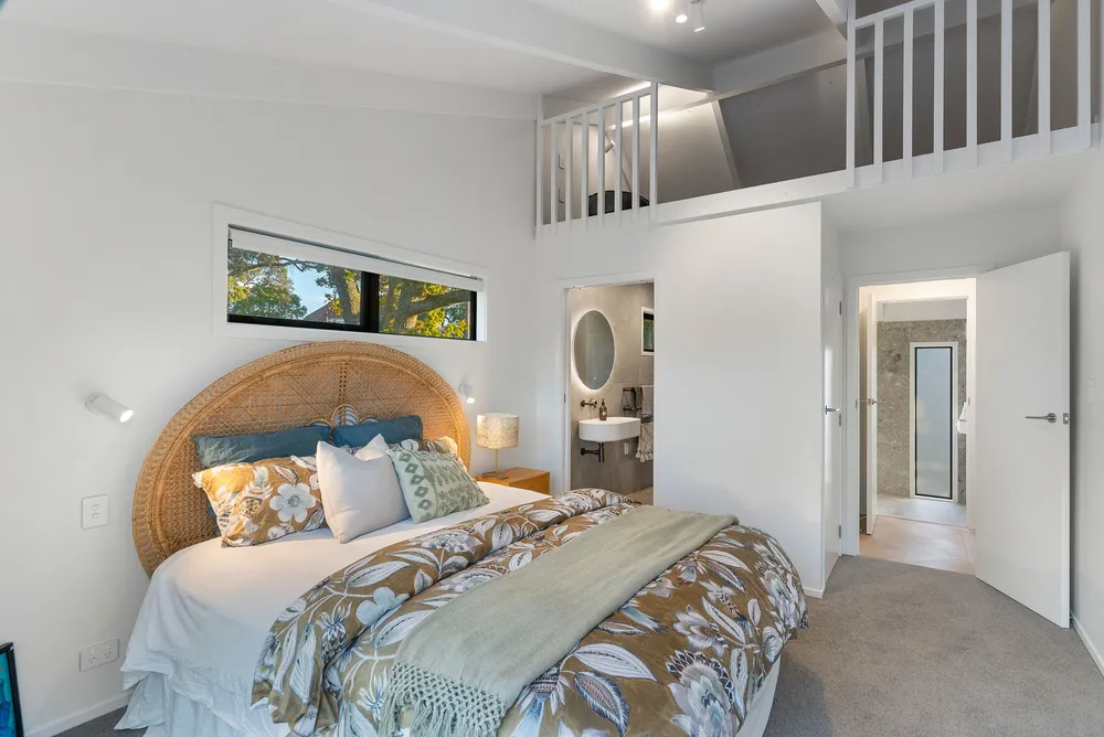 Photos of 112 St Stephens Avenue
