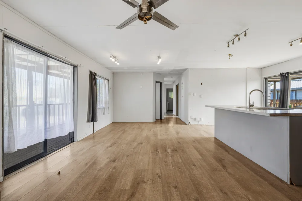 Photos of 48 Pukeroa Place