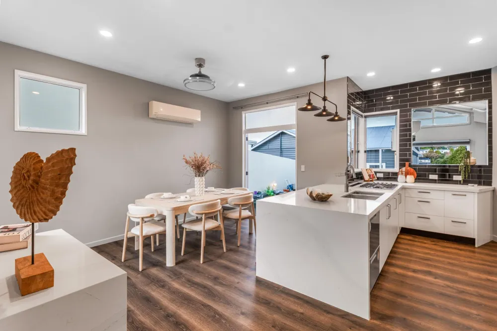Photos of 3/71 Orakei Road