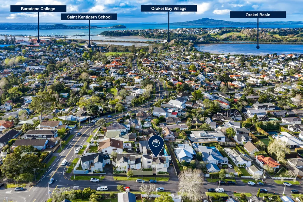 Photos of 3/71 Orakei Road
