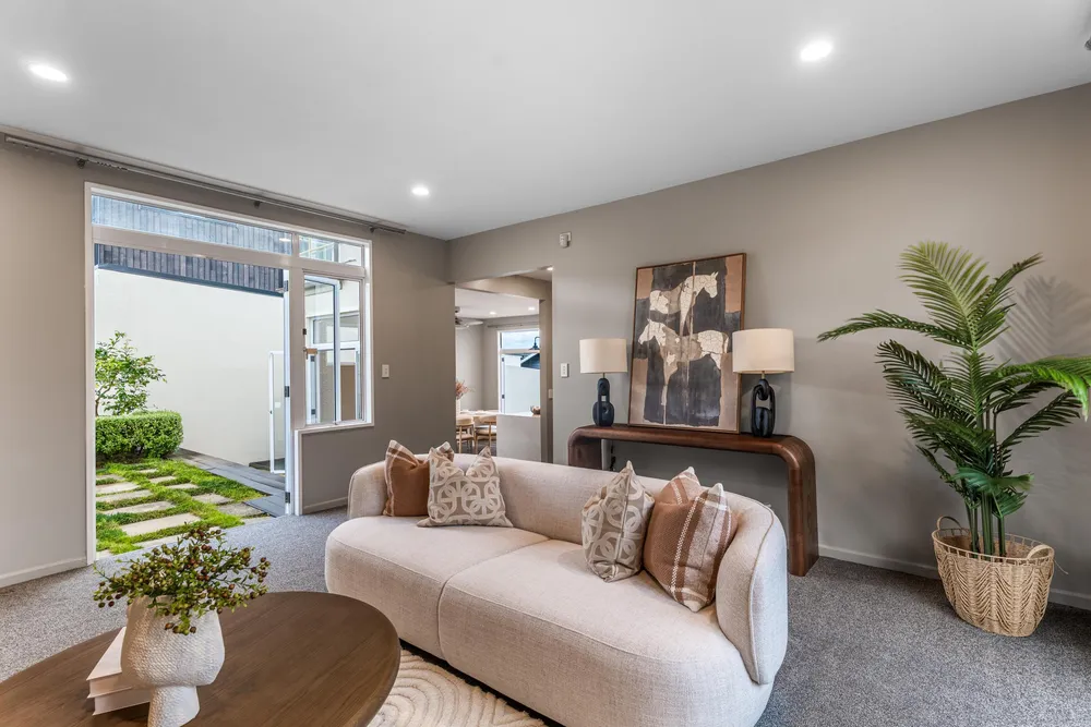 Photos of 3/71 Orakei Road