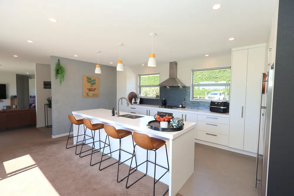 Photos of 225A Pomona Road East